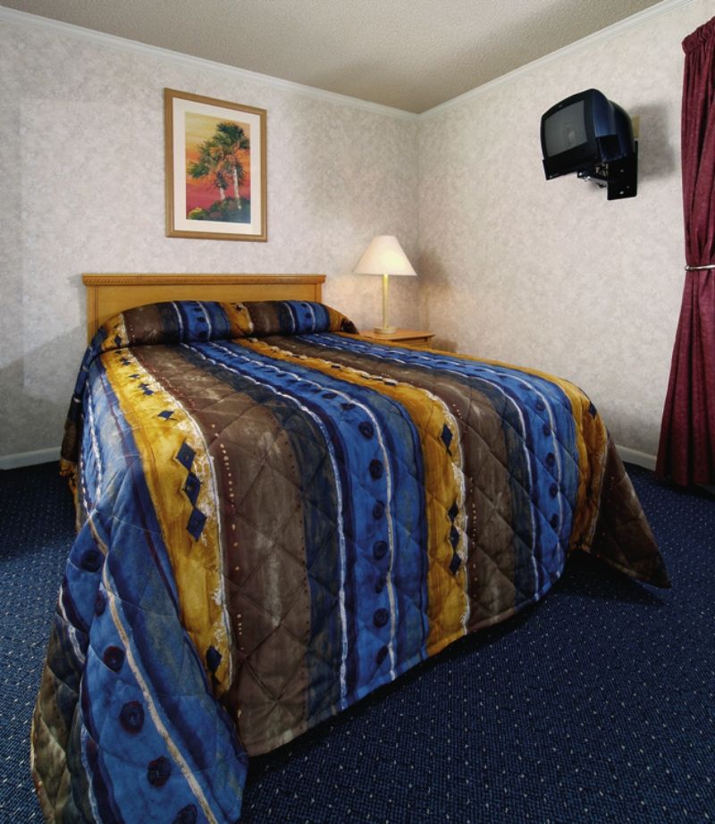 Sailport Waterfront Suites Tampa Room photo