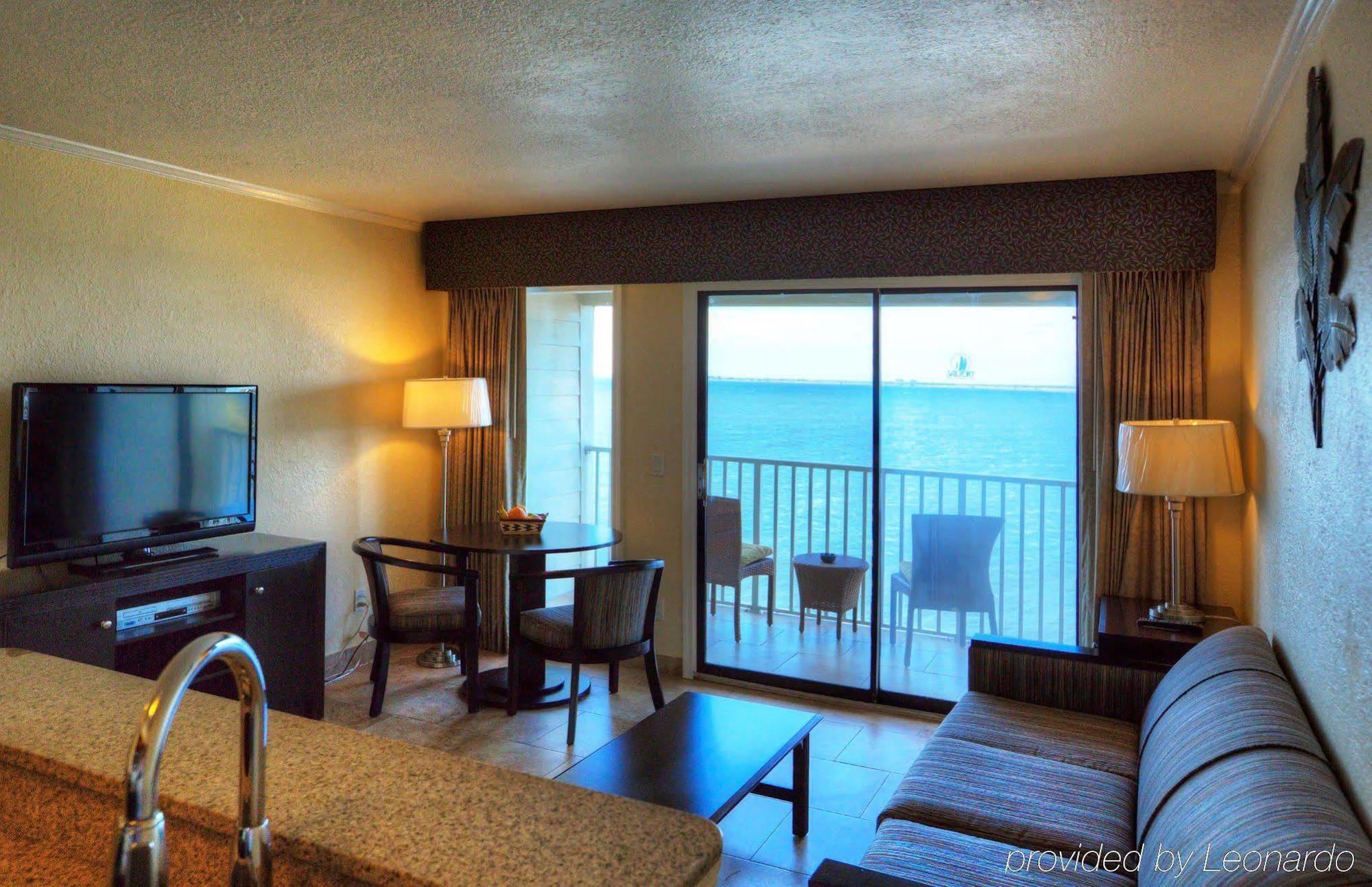 Sailport Waterfront Suites Tampa Exterior photo